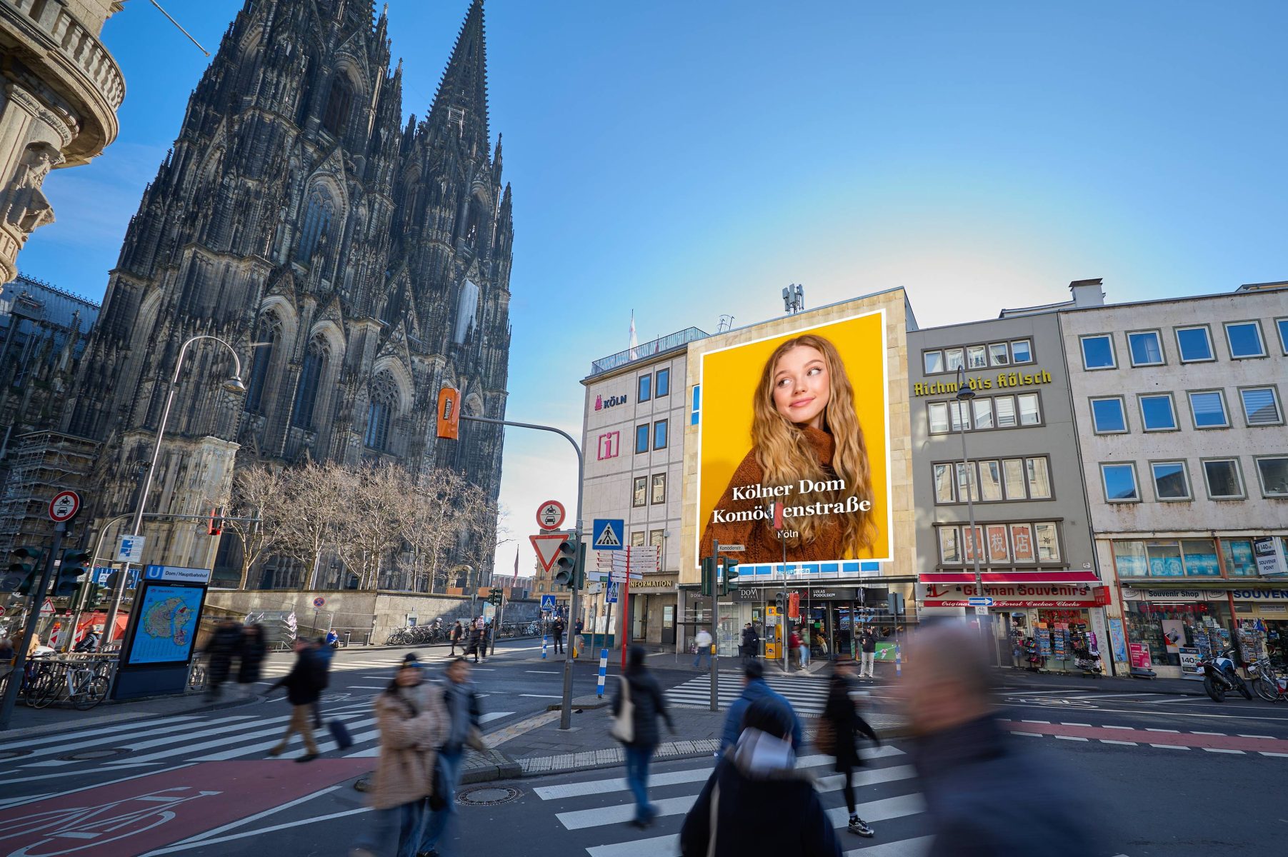 Köln_Komödienstraße_am_Kölner_DOM_021.jpg