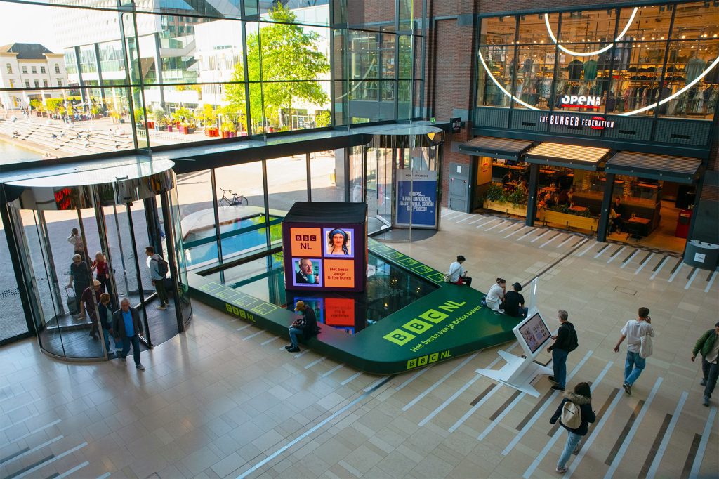 Motion Cube digital out of home Hoog Catharijne BBC