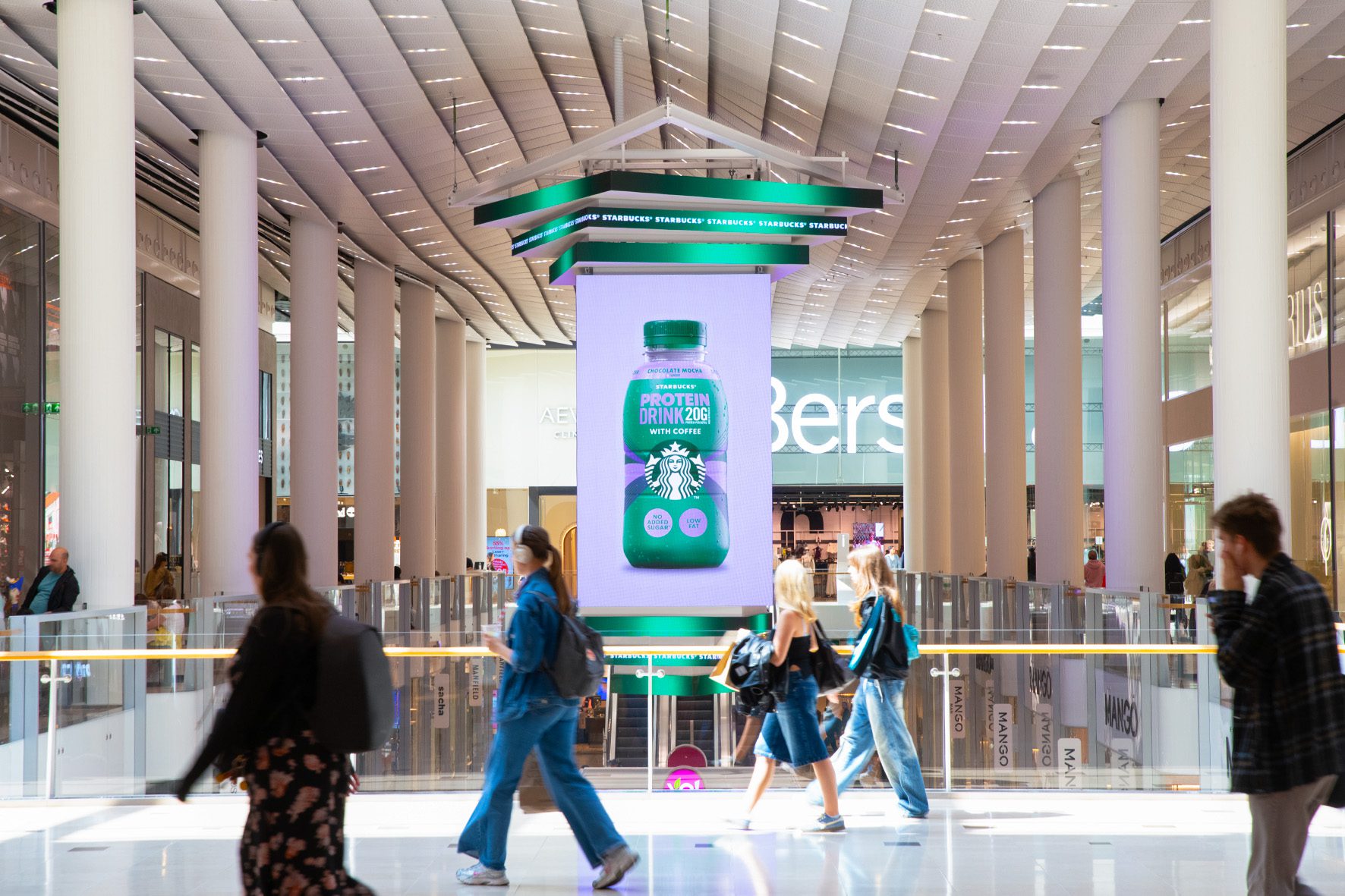 Starbucks DOOH Hoog Catharijne Utrecht