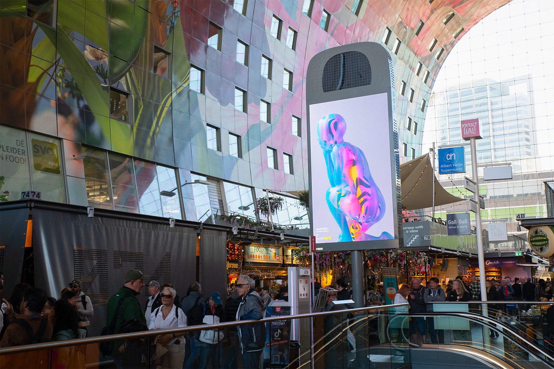Warbb. blowUP art Markthal Rotterdam