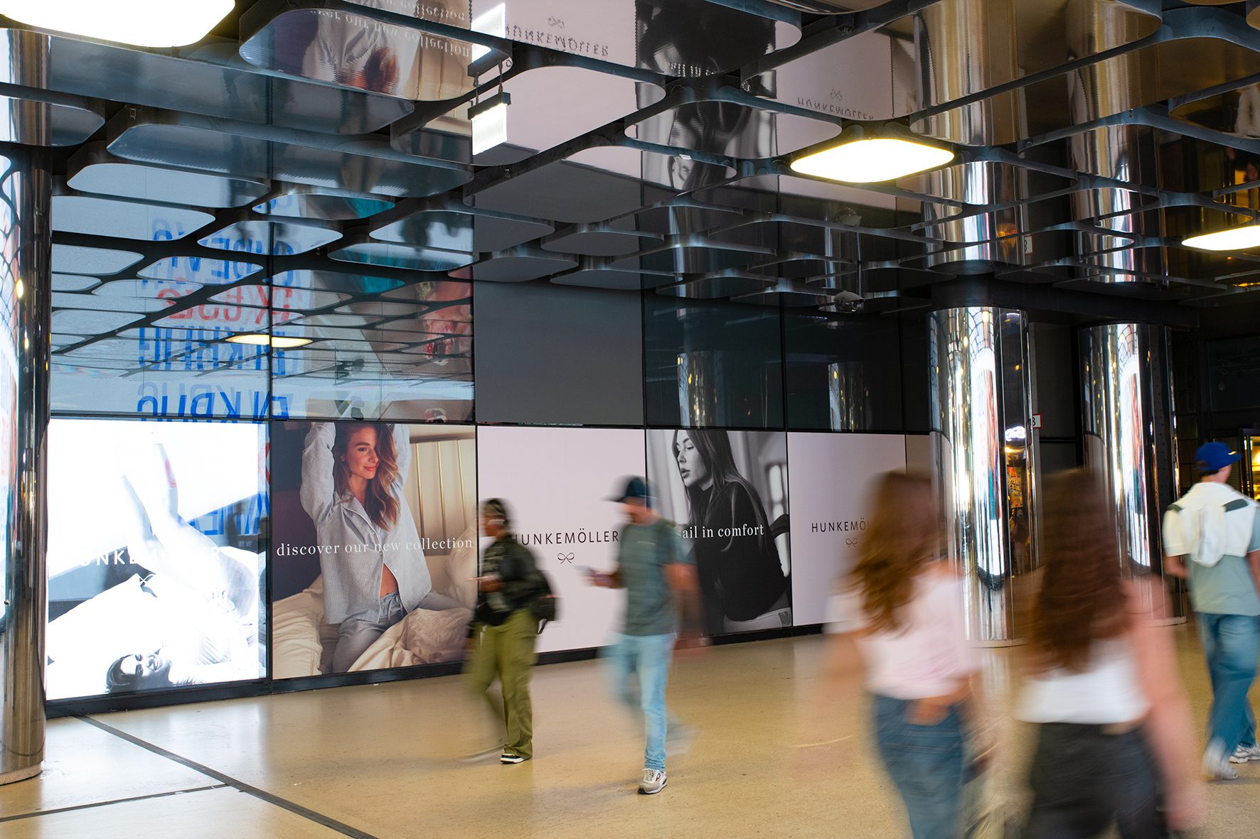 Hunkemöller placemaking Amsterdam Centraal
