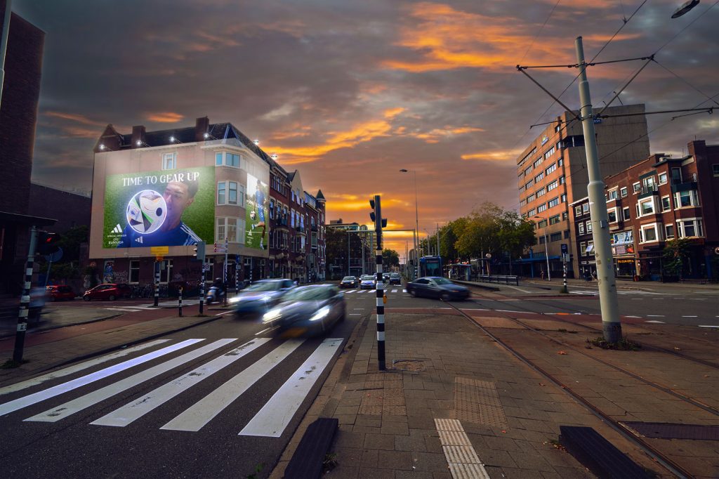 Licht element out of home Rotterdam Adidas 