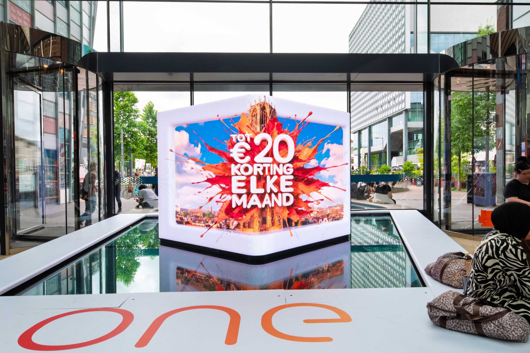 vodafoneziggo_utrecht_hoog-catharijne_motion-cube-water-island_0001
